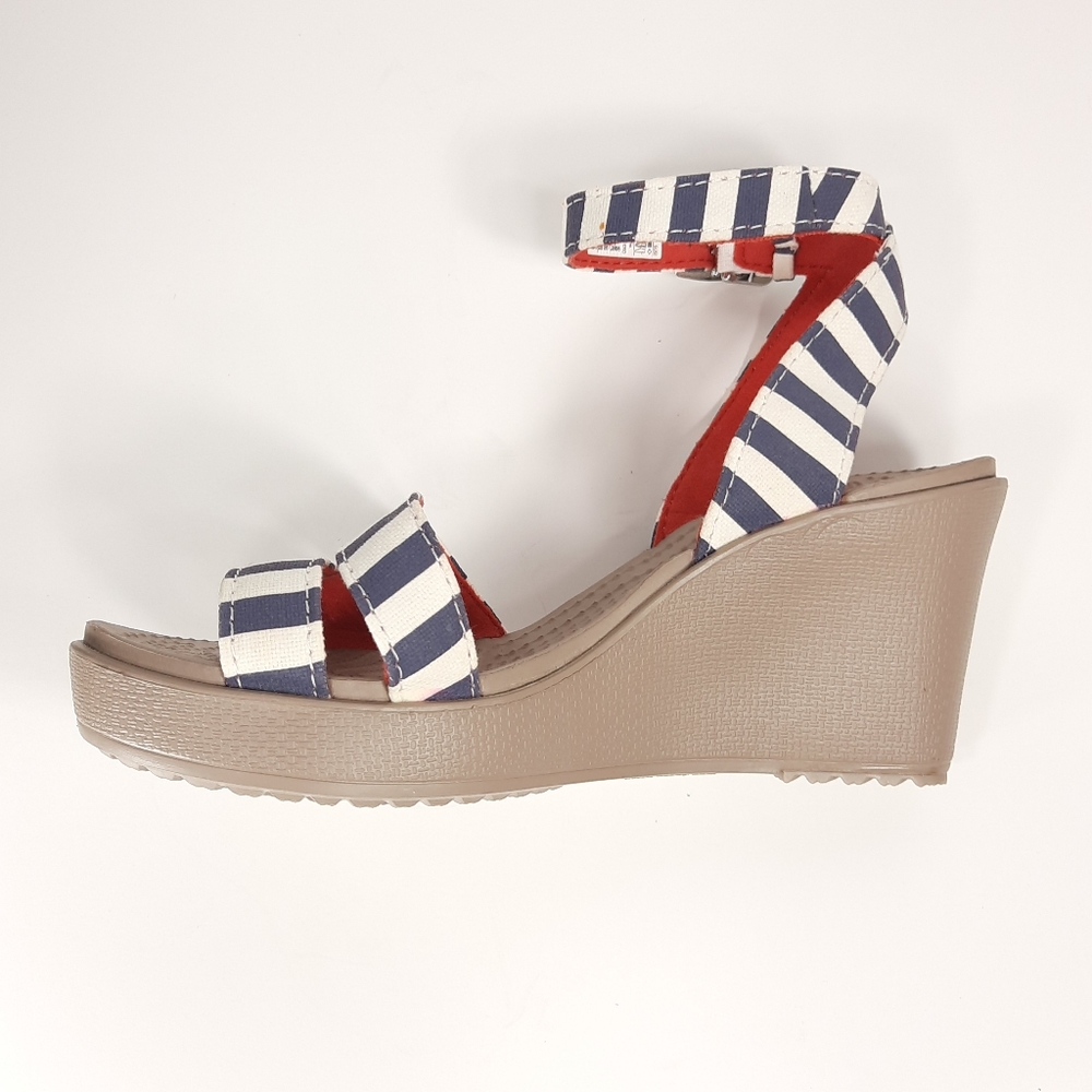 Crocs Womens Leigh Graphic Wedge Heels Sandals Blue Stripe Ankle Strap Size 5